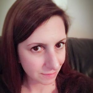 Meet your Posher, Alicia